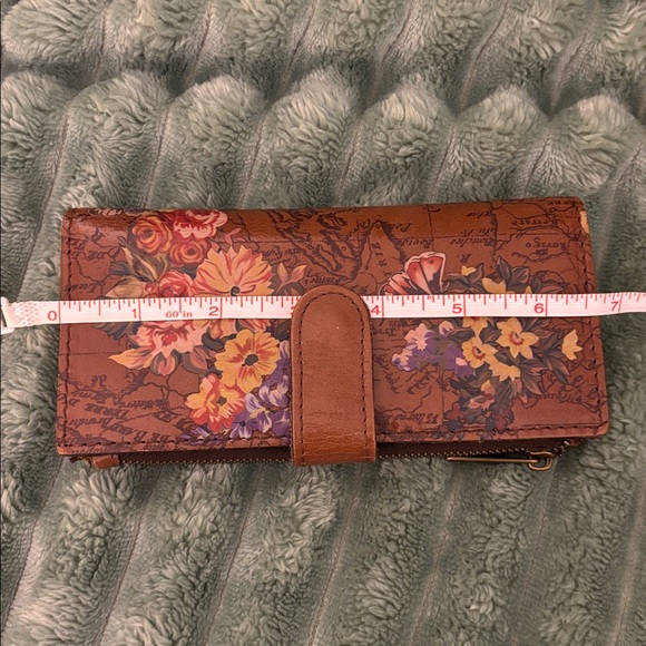 PATRICIA NASH NAZARI WORLD MAP•HUMMINGBIRD LEATHER WALLET - Picture 11 of 14